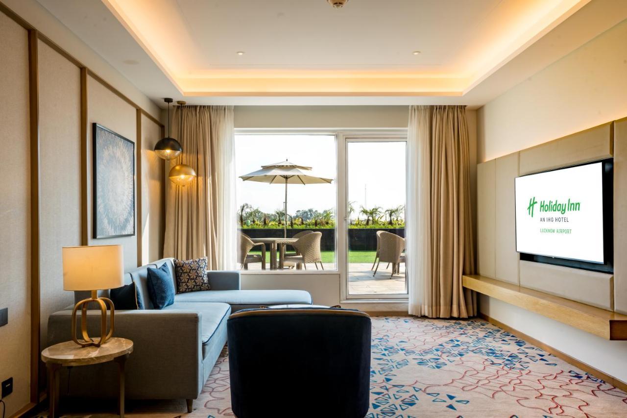 Holiday Inn Lucknow Airport By Ihg Экстерьер фото