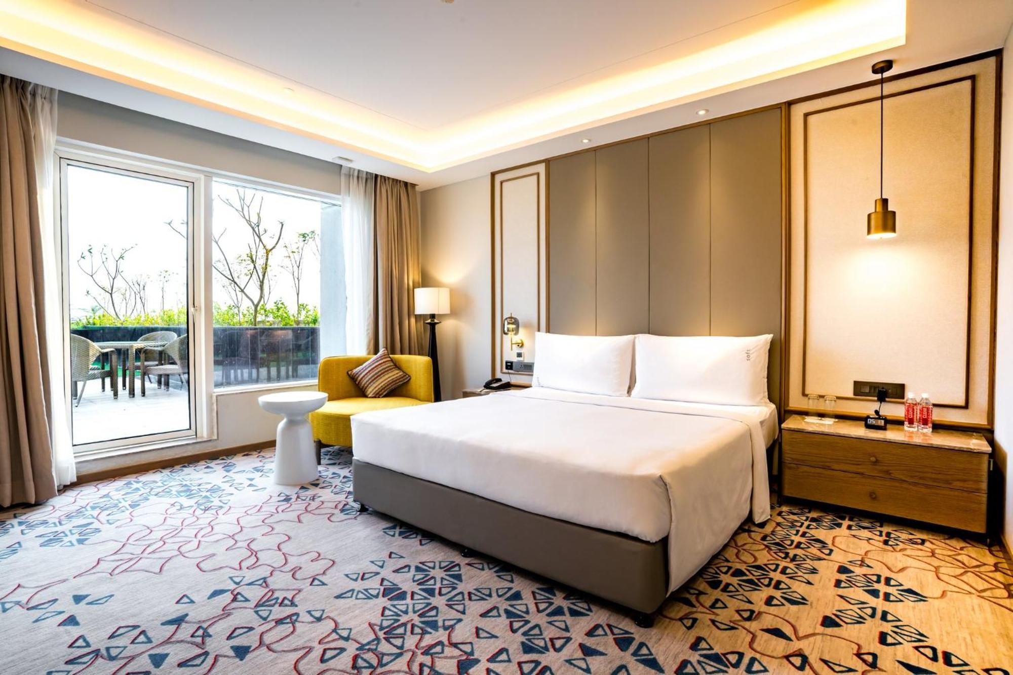 Holiday Inn Lucknow Airport By Ihg Экстерьер фото
