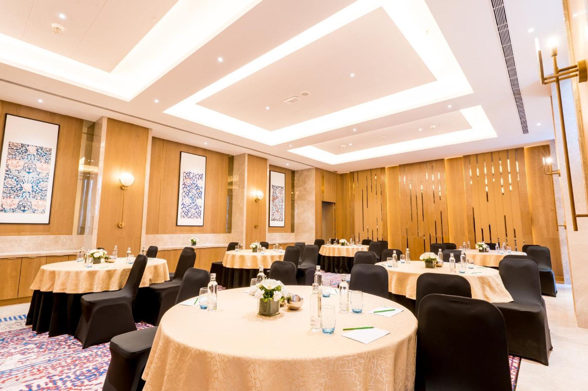 Holiday Inn Lucknow Airport By Ihg Экстерьер фото